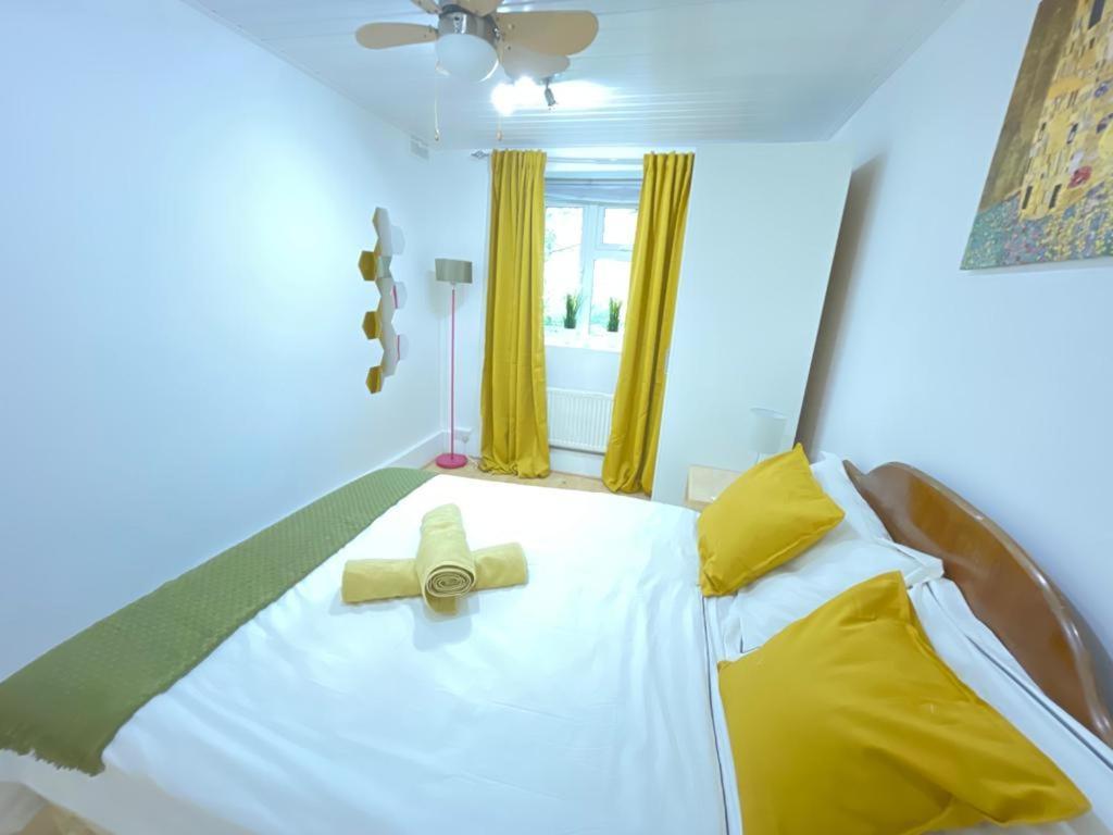 Cosy Flat Close To East Finchley Station Londra Esterno foto