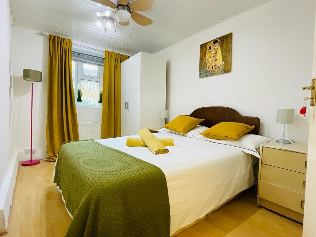 Cosy Flat Close To East Finchley Station Londra Esterno foto