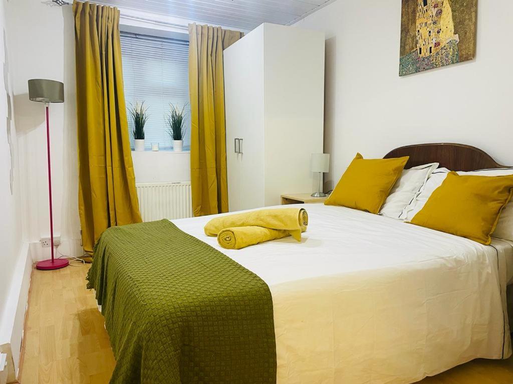 Cosy Flat Close To East Finchley Station Londra Esterno foto