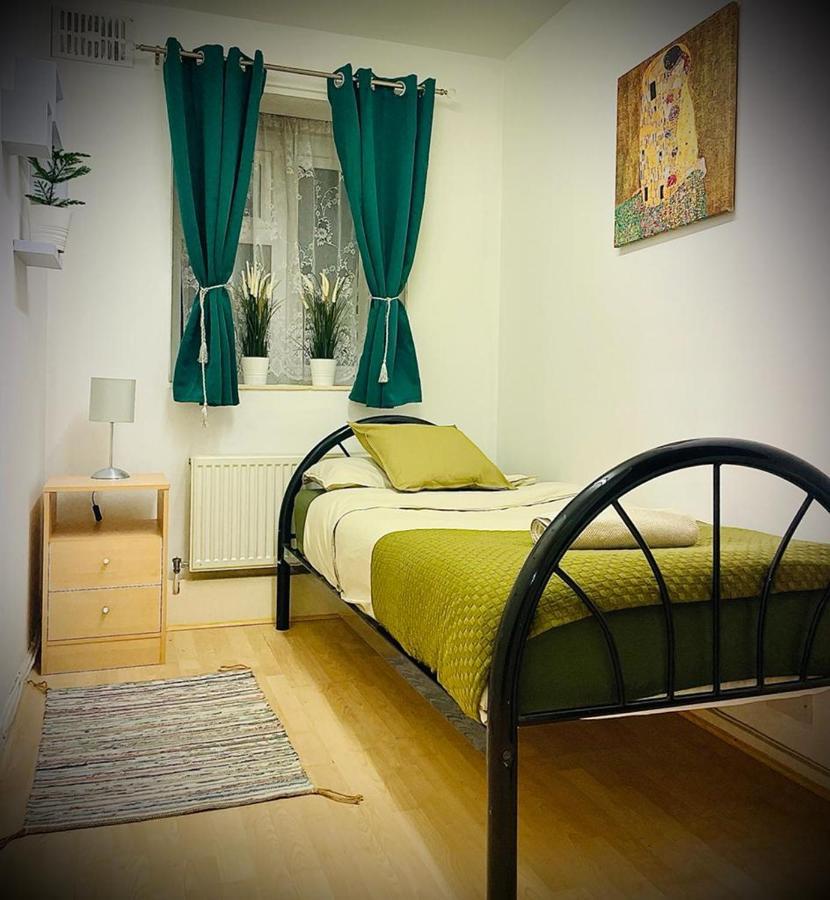 Cosy Flat Close To East Finchley Station Londra Esterno foto